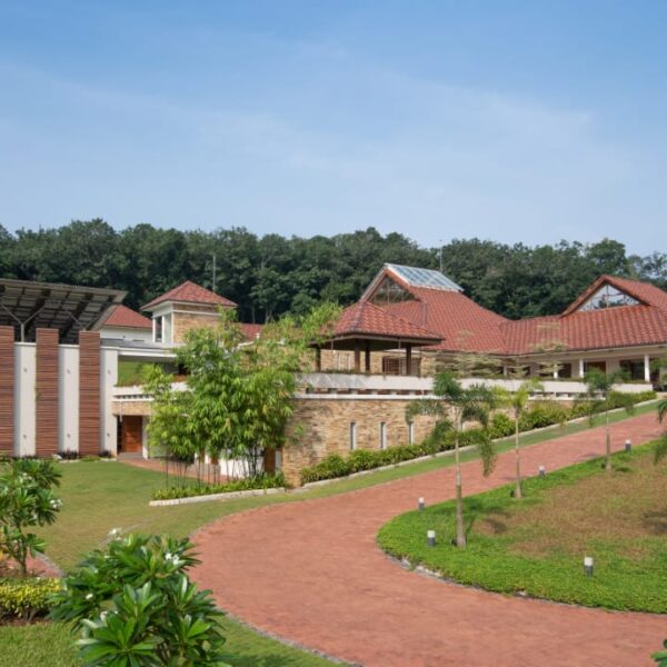 Residence for Mr. Geomon